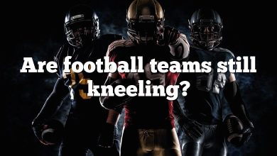 Are football teams still kneeling?