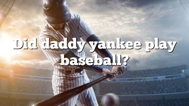 Did daddy yankee play baseball?