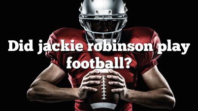 Did jackie robinson play football?