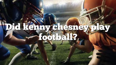 Did kenny chesney play football?