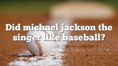 Did michael jackson the singer like baseball?