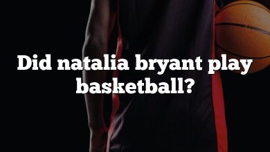 Did natalia bryant play basketball?