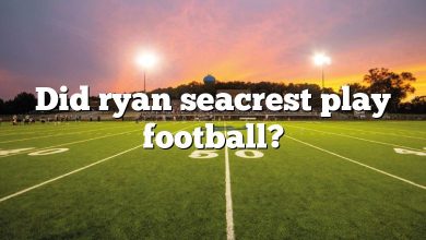 Did ryan seacrest play football?