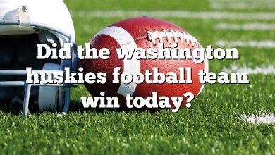 Did the washington huskies football team win today?