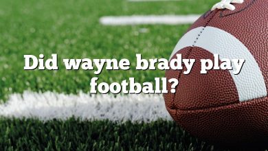 Did wayne brady play football?