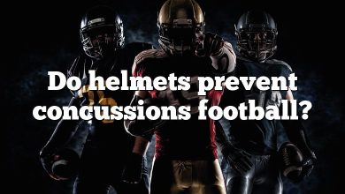 Do helmets prevent concussions football?