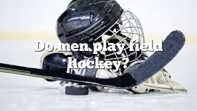 Do men play field hockey?