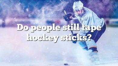 Do people still tape hockey sticks?