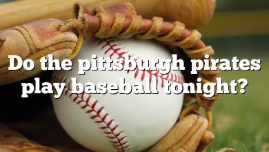 Do the pittsburgh pirates play baseball tonight?