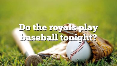 Do the royals play baseball tonight?
