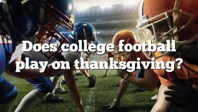 Does college football play on thanksgiving?