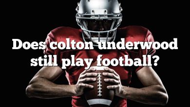 Does colton underwood still play football?