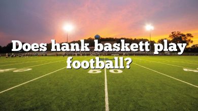 Does hank baskett play football?