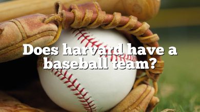 Does harvard have a baseball team?