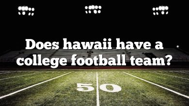 Does hawaii have a college football team?