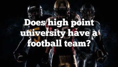 Does high point university have a football team?
