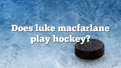 Does luke macfarlane play hockey?