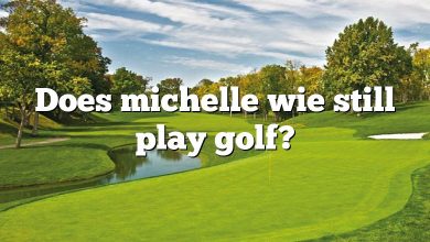 Does michelle wie still play golf?