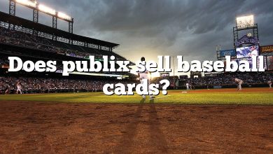 Does publix sell baseball cards?