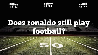 Does ronaldo still play football?