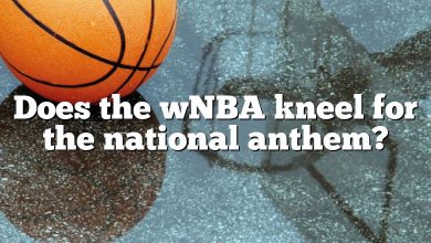 Does the wNBA kneel for the national anthem?