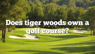 Does tiger woods own a golf course?