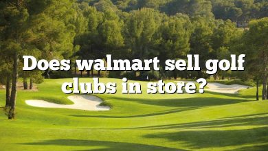 Does walmart sell golf clubs in store?