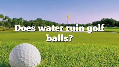 Does water ruin golf balls?