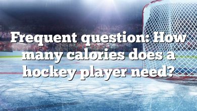 Frequent question: How many calories does a hockey player need?