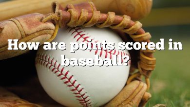 How are points scored in baseball?