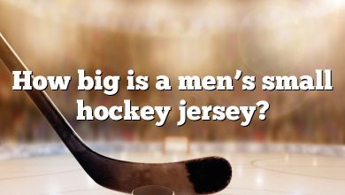 How big is a men’s small hockey jersey?