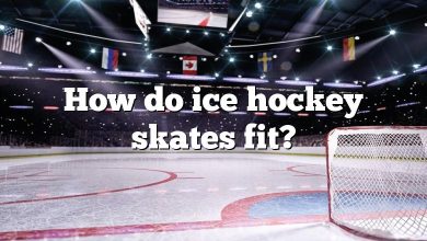 How do ice hockey skates fit?