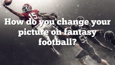 How do you change your picture on fantasy football?