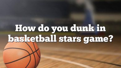 How do you dunk in basketball stars game?