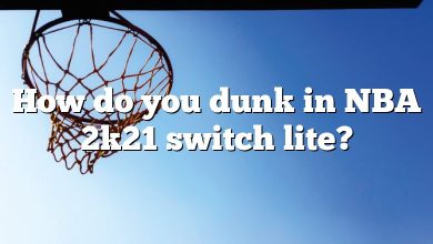 How do you dunk in NBA 2k21 switch lite?