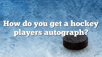 How do you get a hockey players autograph?