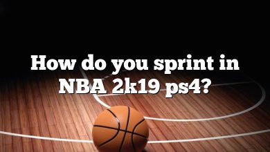 How do you sprint in NBA 2k19 ps4?