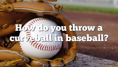 How do you throw a curveball in baseball?