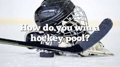 How do you win a hockey pool?