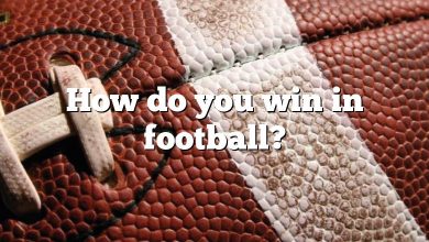 How do you win in football?