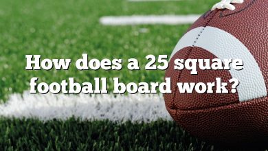 How does a 25 square football board work?