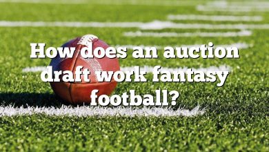 How does an auction draft work fantasy football?