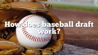 How does baseball draft work?