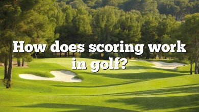 How does scoring work in golf?