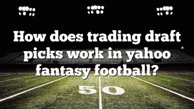 How does trading draft picks work in yahoo fantasy football?
