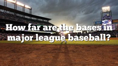 How far are the bases in major league baseball?