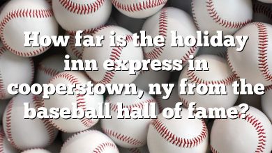 How far is the holiday inn express in cooperstown, ny from the baseball hall of fame?