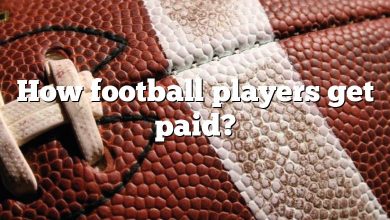 How football players get paid?