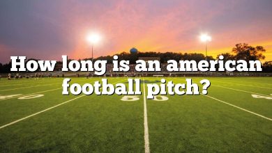 How long is an american football pitch?