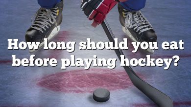 How long should you eat before playing hockey?